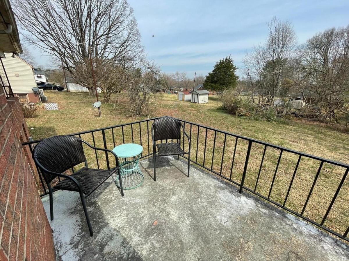 Humble Abode Hotel Hickory Bagian luar foto